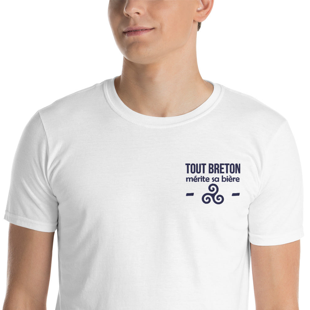 Tout Breton mérite sa bière - T-shirt Brodé - Ici & Là - T-shirts & Souvenirs de chez toi