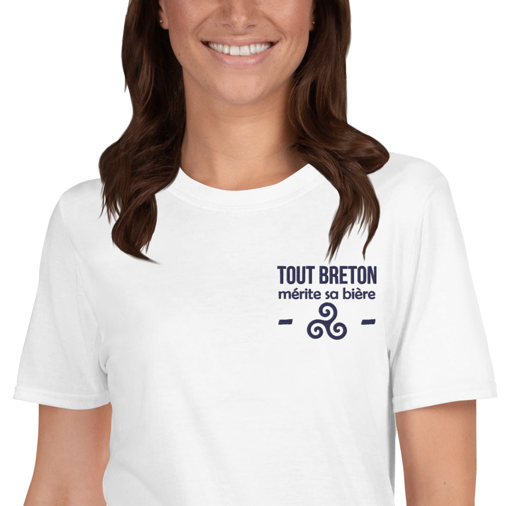 Tout Breton mérite sa bière - T-shirt Brodé - Ici & Là - T-shirts & Souvenirs de chez toi