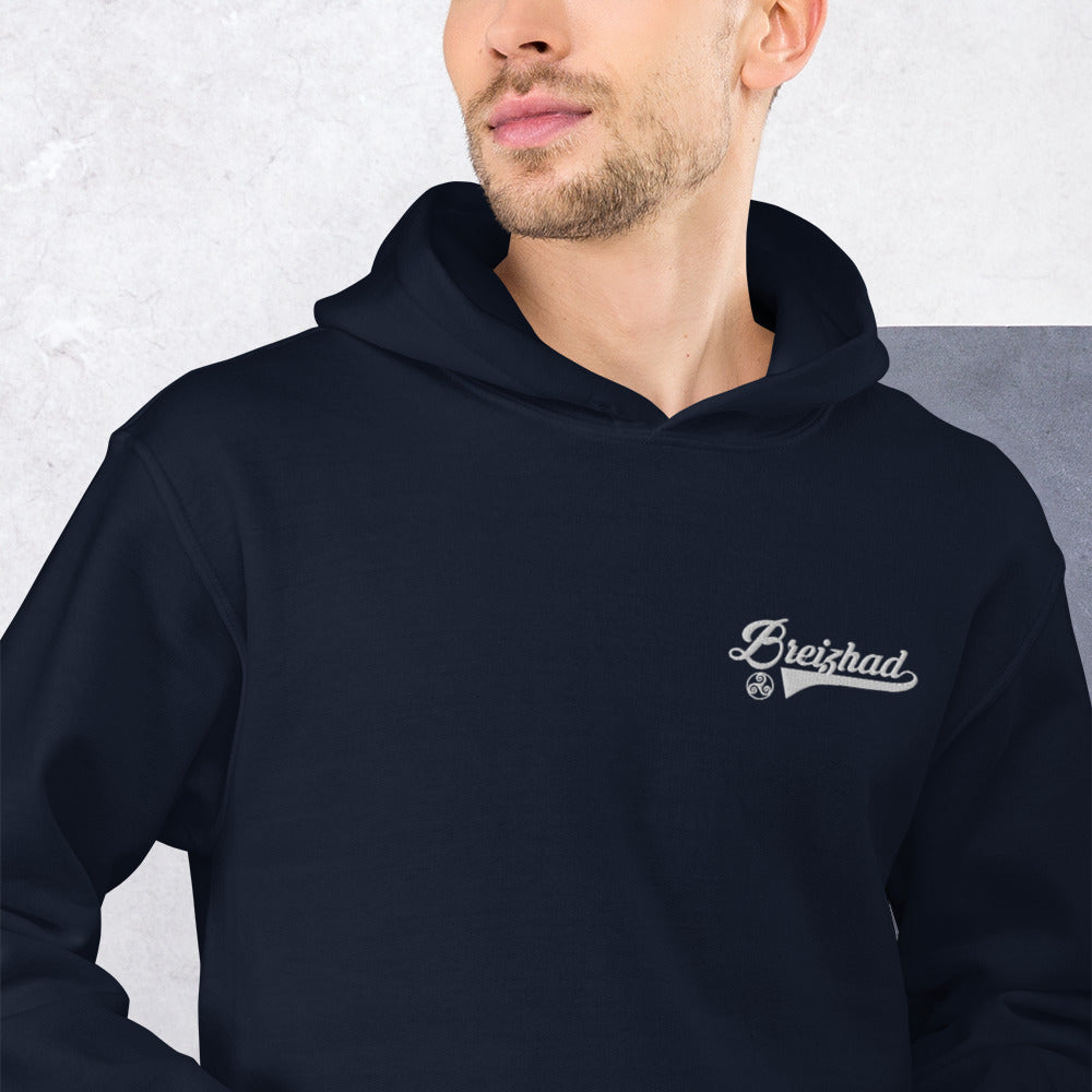 Breizhad - Breton - Sweaet à capuche brodé avec la mention Breizhad, Breton et un triskel - Ici & Là - T-shirts & Souvenirs de chez toi