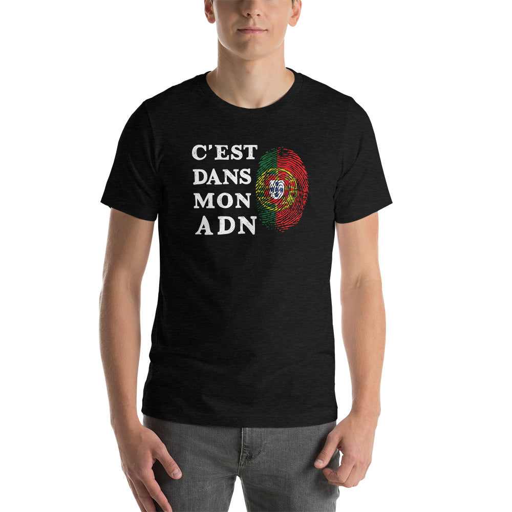 C'est dans mon ADN - Portugal - T-Shirt unisexe léger et doux - Ici & Là - T-shirts & Souvenirs de chez toi