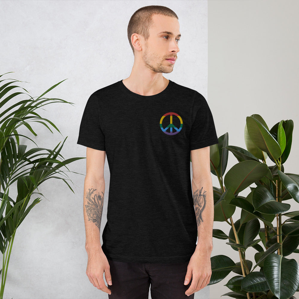 Signe de la paix brodé - peace symbol - aux couleurs du drapeau arc-en-ciel LGBT - T-shirt unisexe - Ici & Là - T-shirts & Souvenirs de chez toi