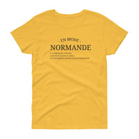 Thumbnail for En mode Normande - T-shirt femme col rond pour les Normandes - Ici & Là - T-shirts & Souvenirs de chez toi