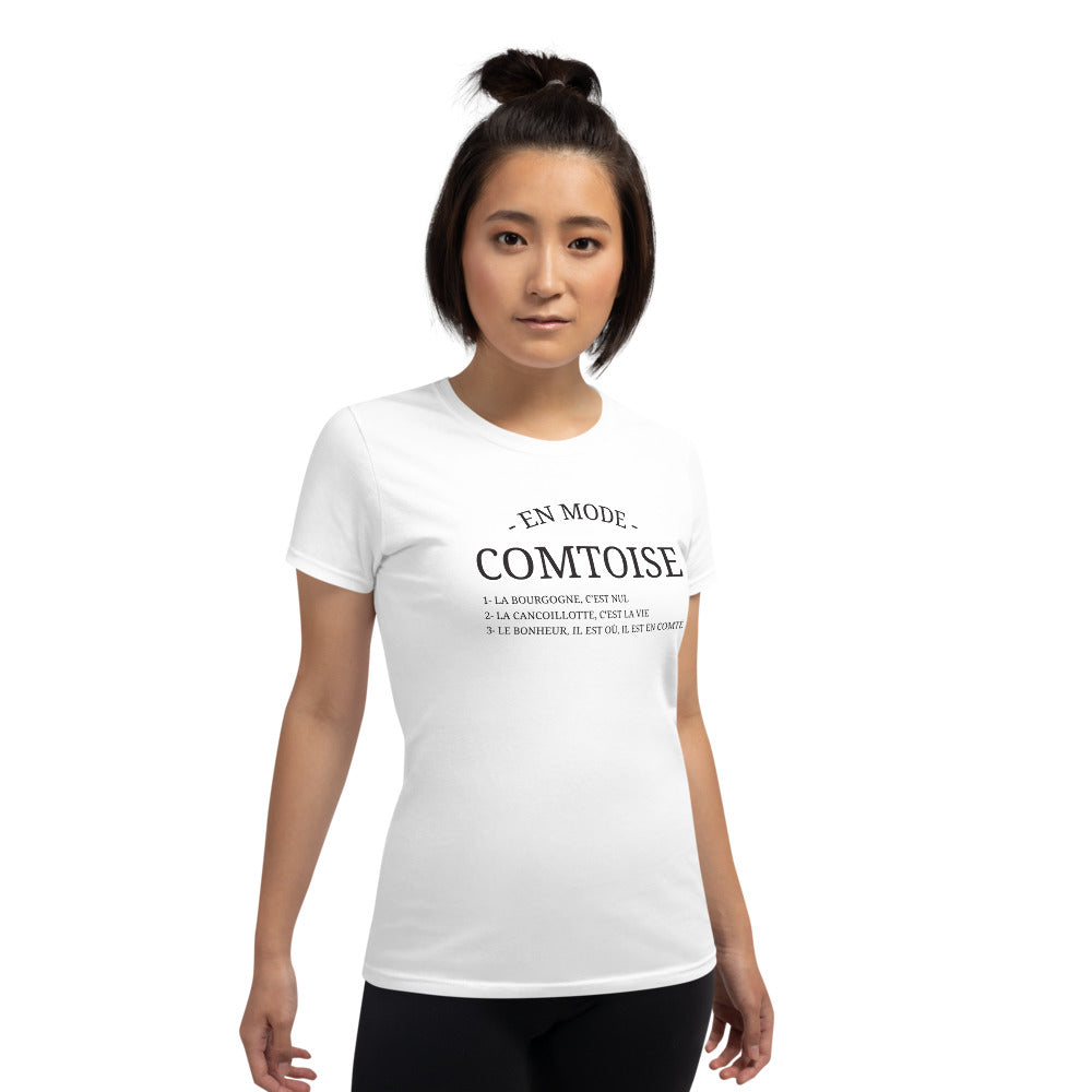 En mode Comtoise - T-shirt femme col rond pour les Franc-comtoises - Ici & Là - T-shirts & Souvenirs de chez toi